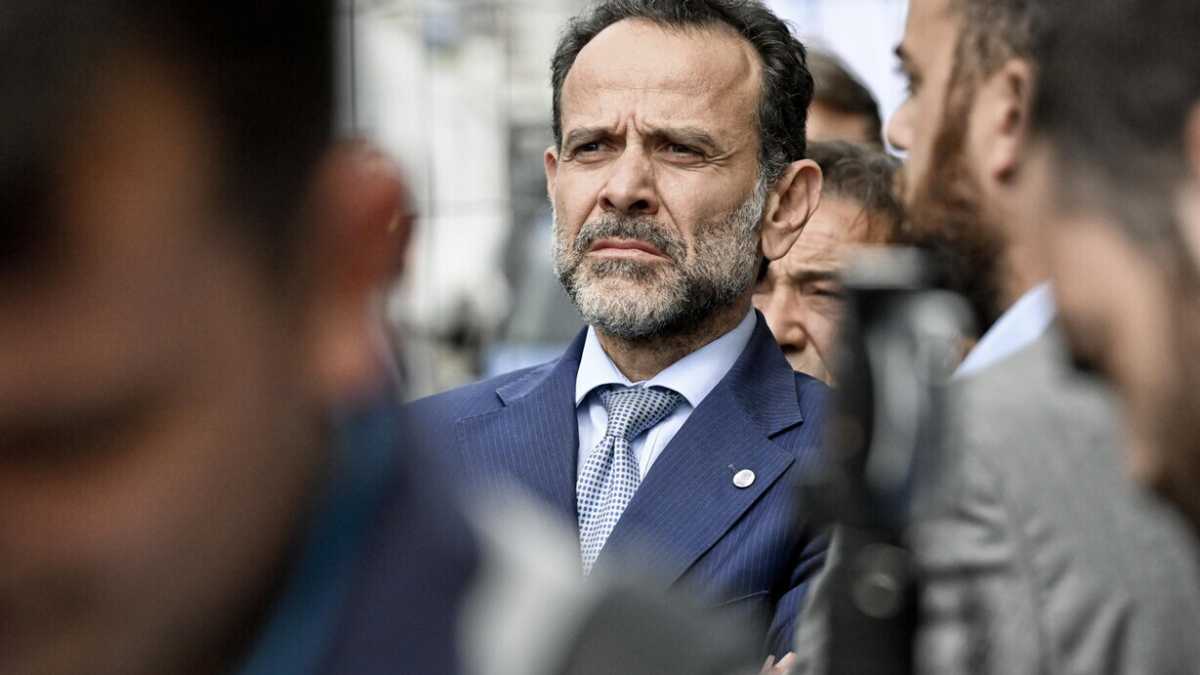 Immagine di Minenna No logo: toglie dal sito i simboli abusivi delle università