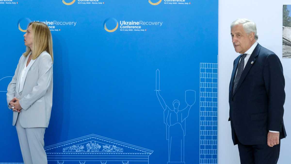Immagine di Board of Meloni. Tajani pronto a volare in America, la Germania diserta. L'opposizione unita usa le parole di Marina B. contro Trump