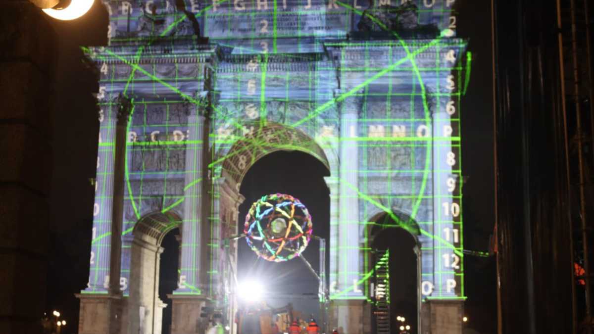 Immagine di La politica ama Tolkien ma ignora l'occhio di Sauron nel fuoco olimpico a Milano