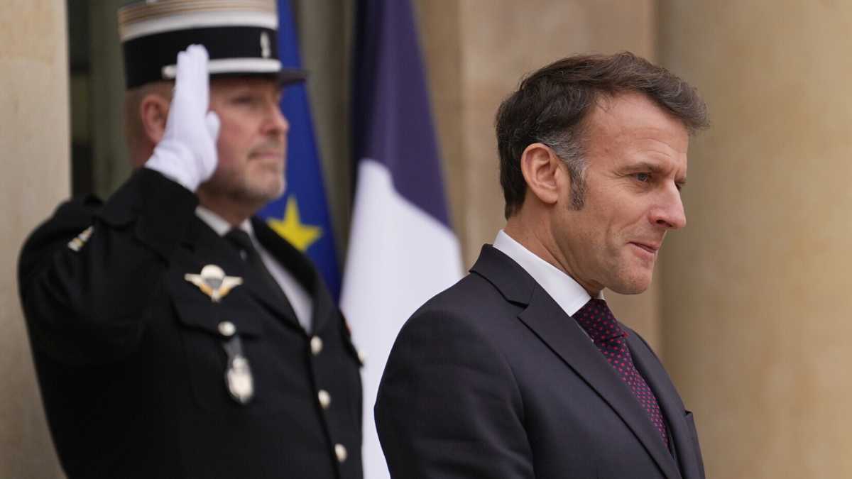 Immagine di Macron contro Meloni: "Non commenti ciò che sta accadendo altrove". Lo "stupore" di Palazzo Chigi