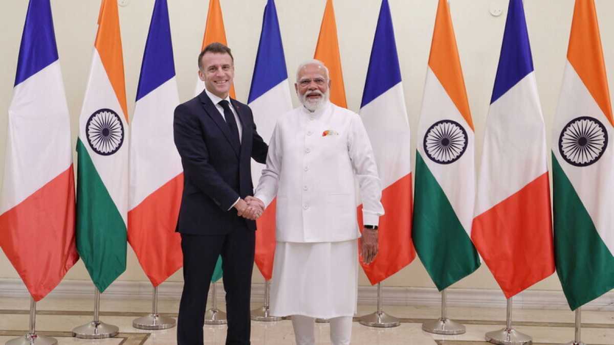 Immagine di Modi accoglie Macron nella "terza via" indiana. Tra Rafale e intelligenza artificiale