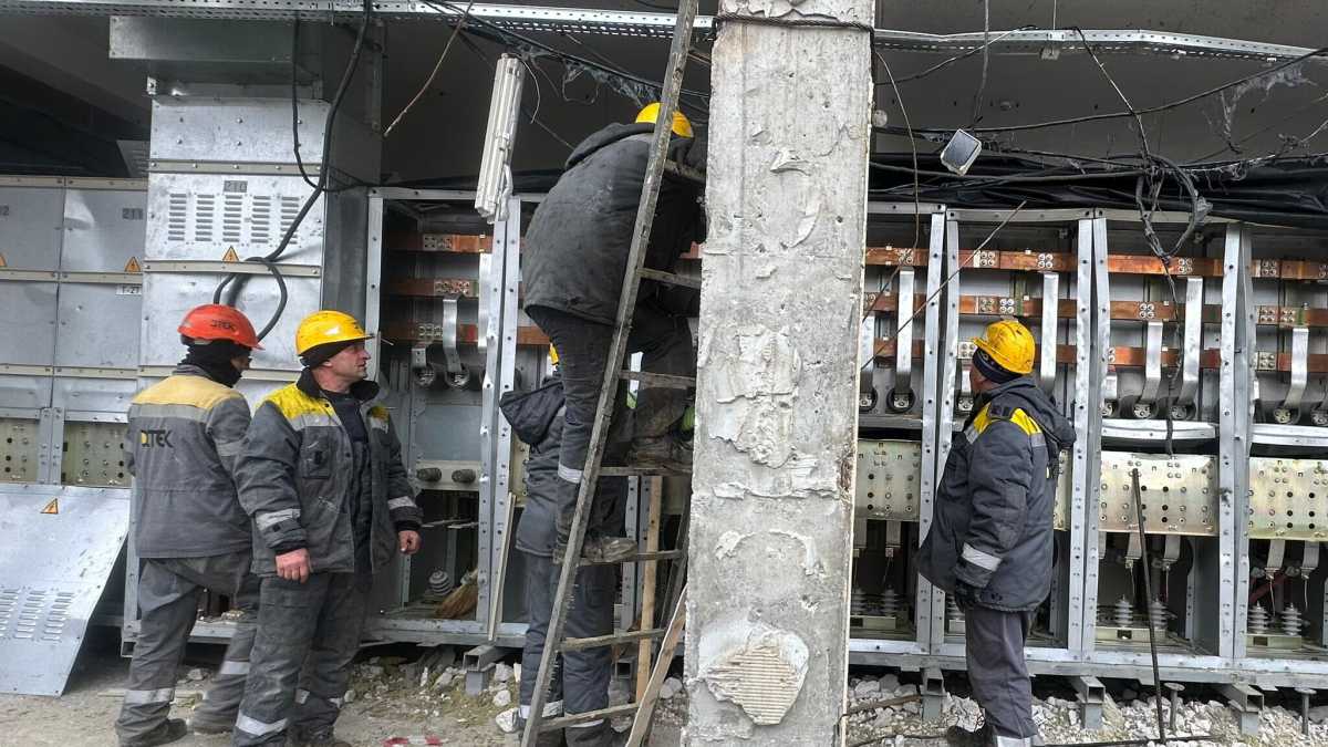 Immagine di I soldati della centrale elettrica