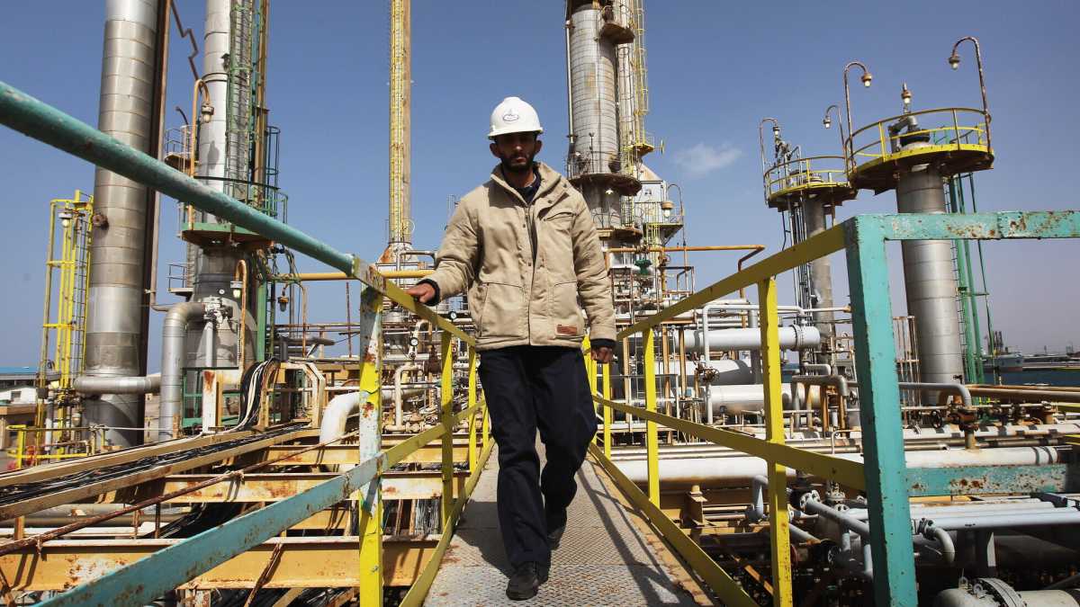 Immagine di Saipem studia la costruzione della prima raffineria privata in Libia