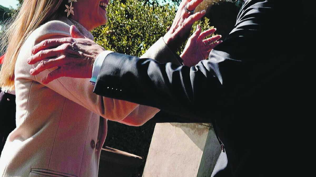 Immagine di Il quadretto d'amore tra Merz e Meloni s'è già scheggiato