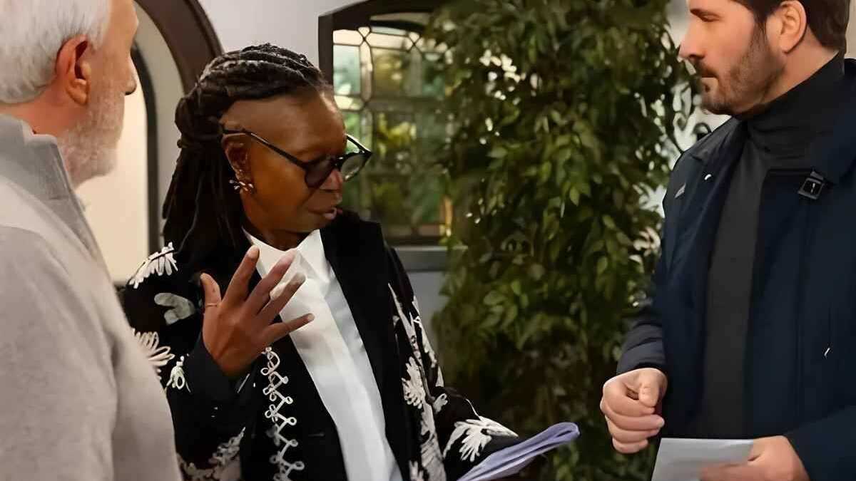 Immagine di Intrighi ai quartieri: Raffaele scoperto, Alberto provoca e Clara cresce (tra ombre e doppi giochi)