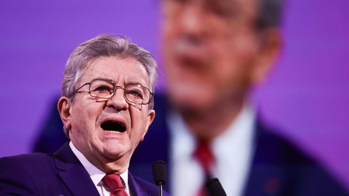 Immagine di La France Insoumise nello stile Cinque Stelle