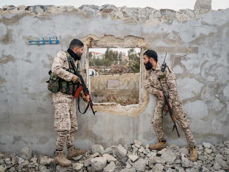 Forze del governo di Damasco durante un addestramento a Suwayda (foto Getty)