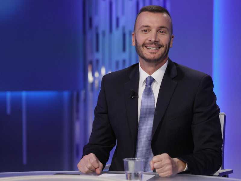 Casalino: "Intervisterò Merkel e Musk. Porto con me giornalisti di Corriere, Rep, Messaggero e Verità"