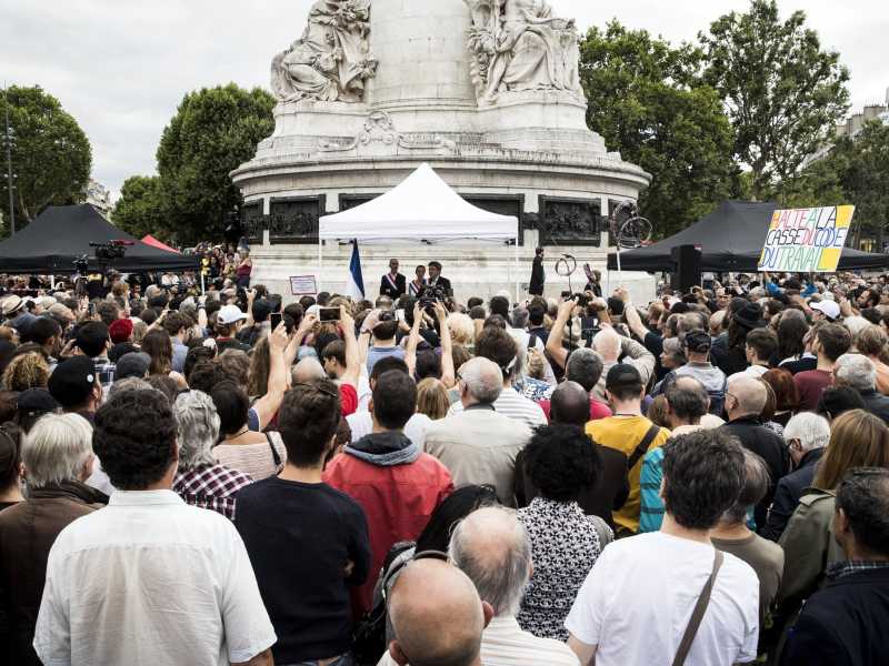 La piazza di Lione fa paura