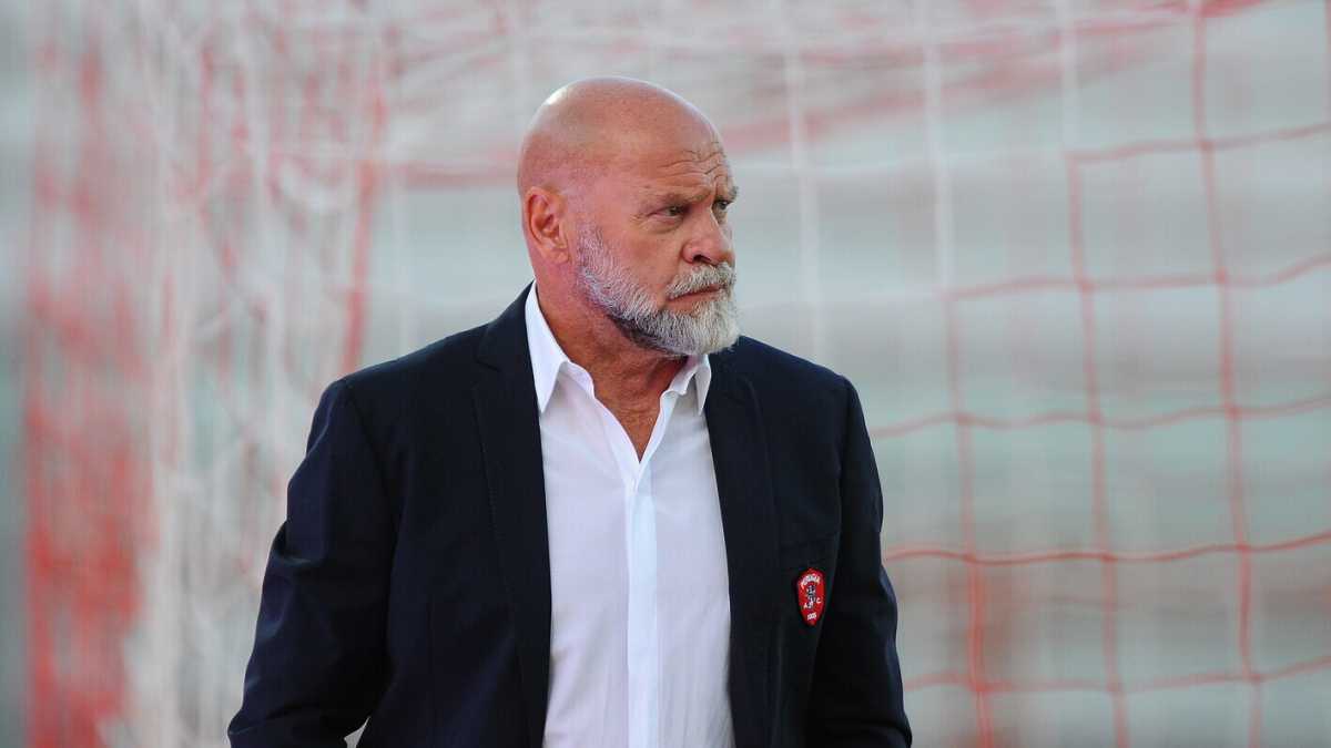 Immagine di La Salernitana ha rimesso in panchina Serse Cosmi perché non vuole più "una squadra che prende pugni senza reagire"
