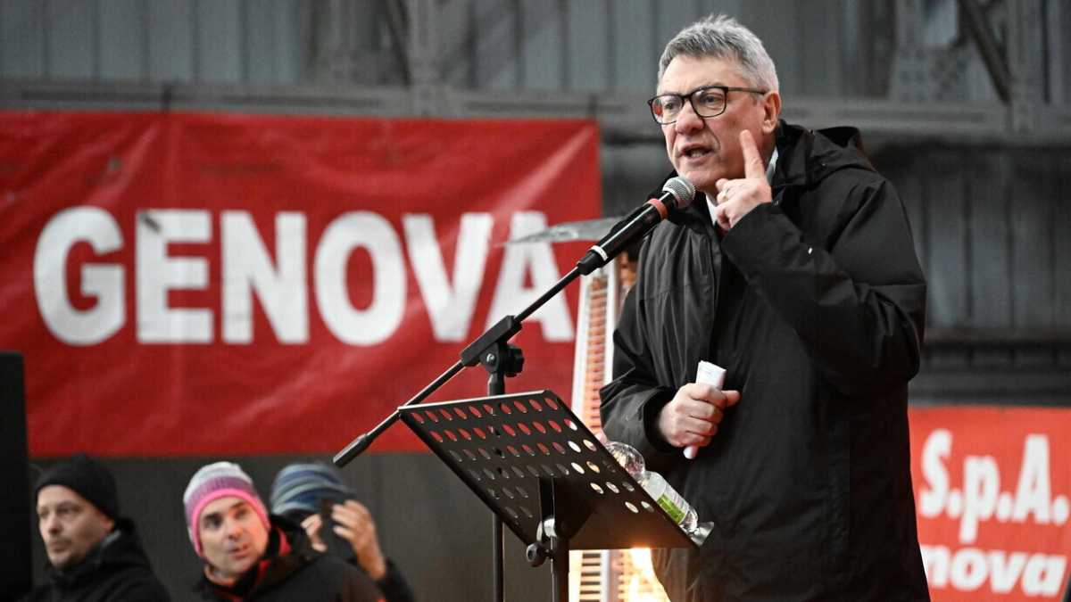 Immagine di Landini si autosabota. Non firma i rinnovi e la Cgil rimane esclusa dai tavoli regionali