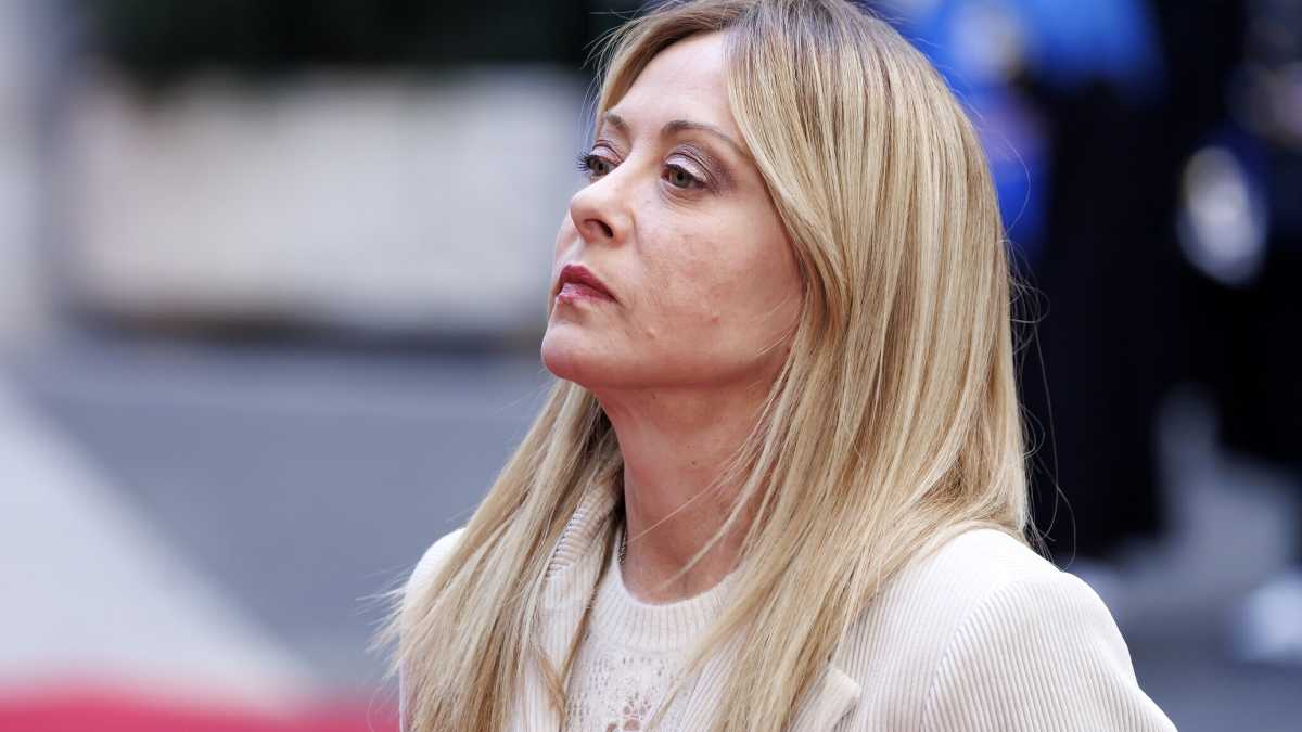 Immagine di La legge elettorale mobilita. Franceschini: "Supertruffa". Meloni pronta a comiziare. L'incubo sud