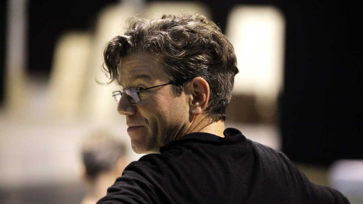 Immagine di “Cavalleria rusticana” come retropalco di “Pagliacci”. Il genio di Robert Carsen