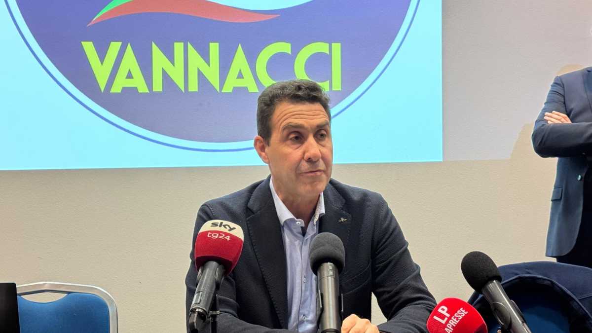 Immagine di Vannacci arriva a Roma e incalza Meloni e Salvini su sicurezza e Iran