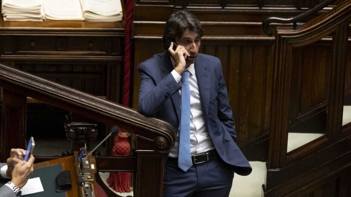 Immagine di FdI si fa la sua maratona oratoria per il Sì (con Meloni). FI invece va nelle stazioni
