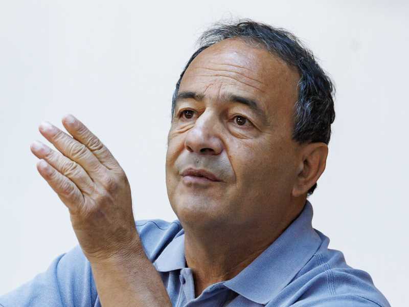 Mimmo Lucano: "Voterò No ma con tormento. Contro di me giudici corrotti"