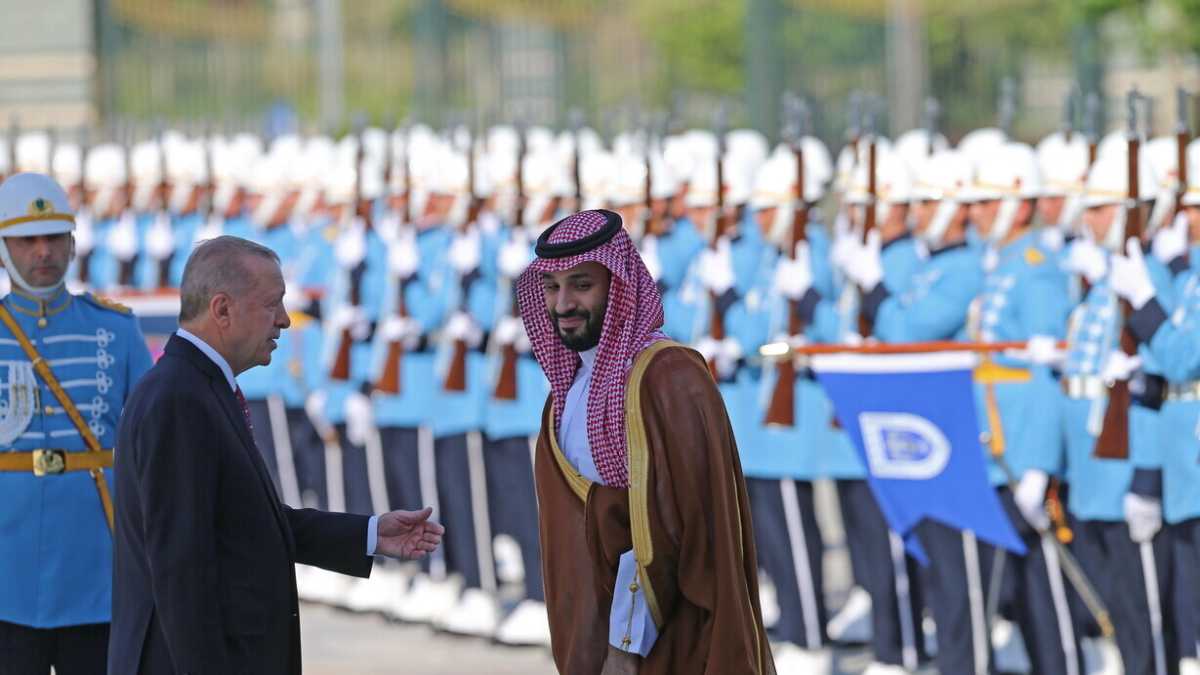 Immagine di Con la guerra in Iran, l’asse tra Turchia e Arabia Saudita si è fatta ben più complicata da gestire