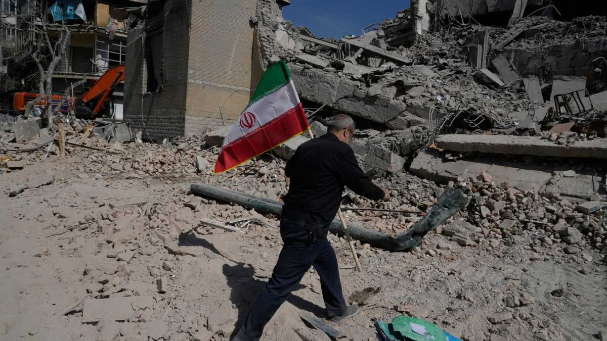 Immagine di Pacifisti atomici. Il megatone all'Iran come terapia per una regione in fiamme