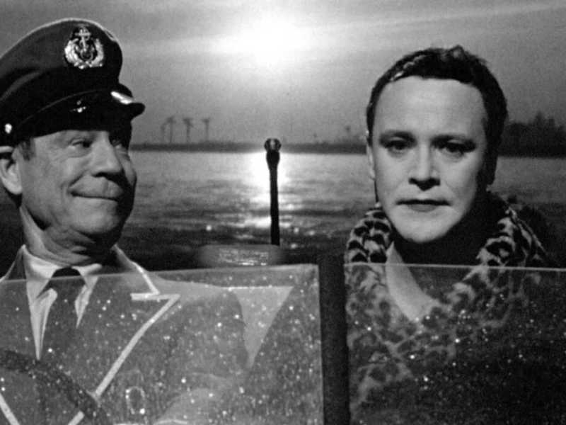 Joe Brown e Jack Lemmon nella scena finale di “A qualcuno piace caldo” di Billy Wilder<br />