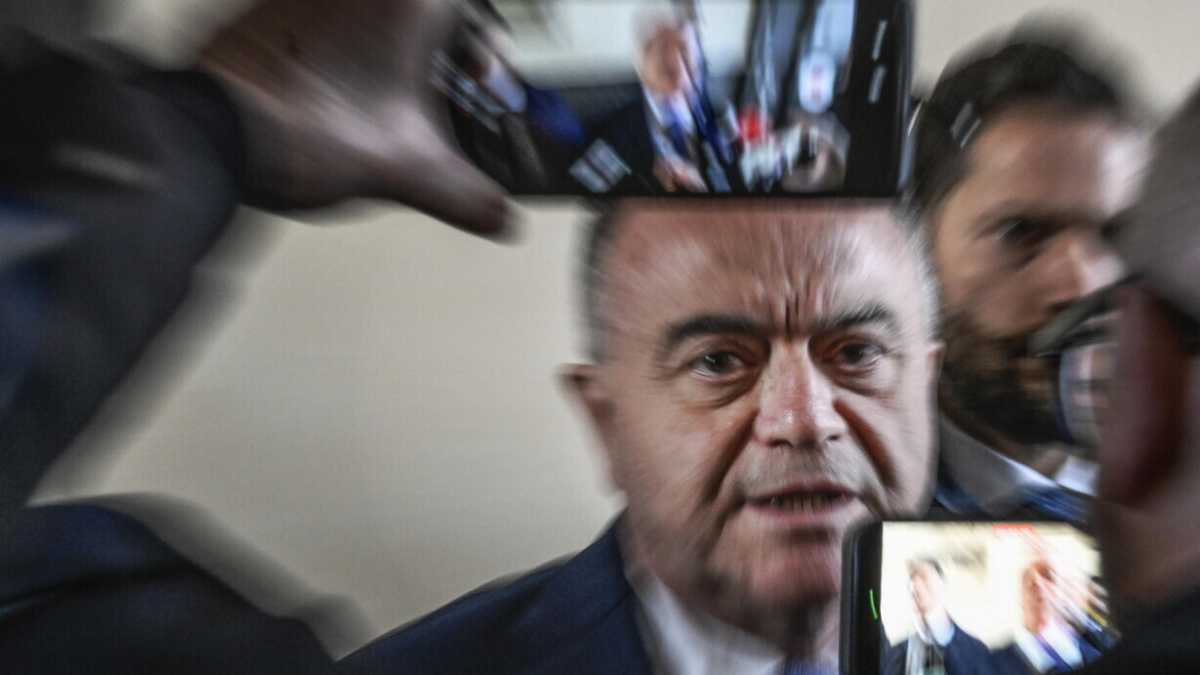 Immagine di Gratteri arruola Sal Da Vinci nel fronte del No senza accorgersi di aver citato di nuovo un meme falso