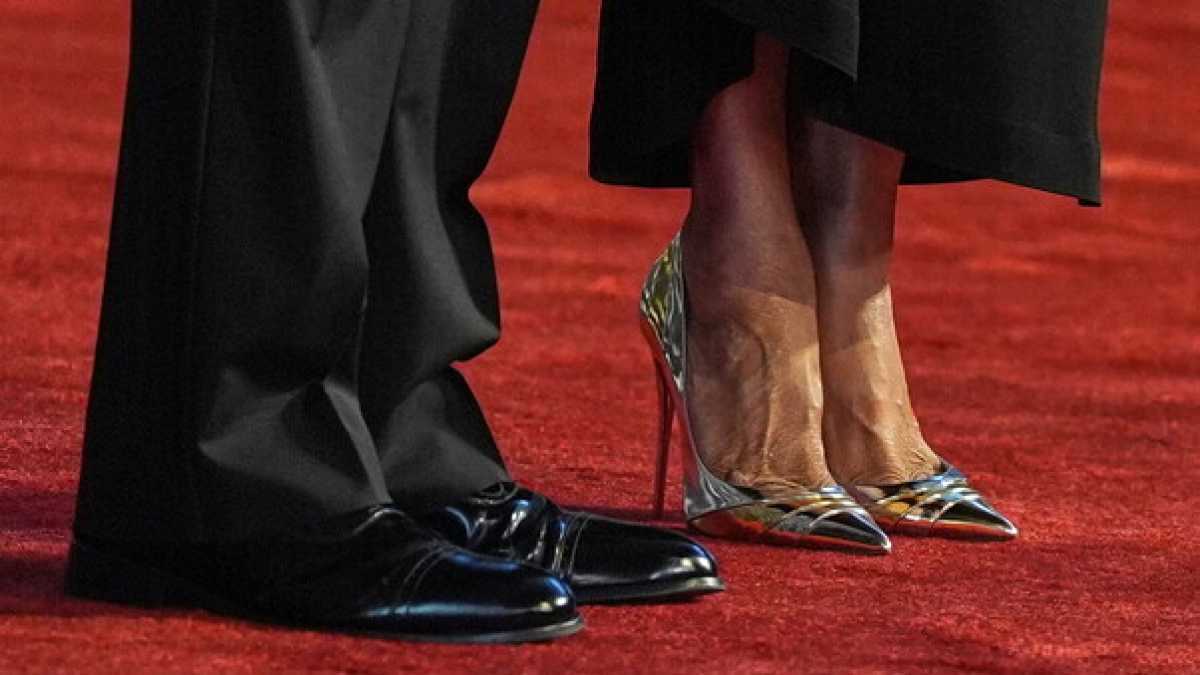 Immagine di Il Maga si riconosce dalle scarpe