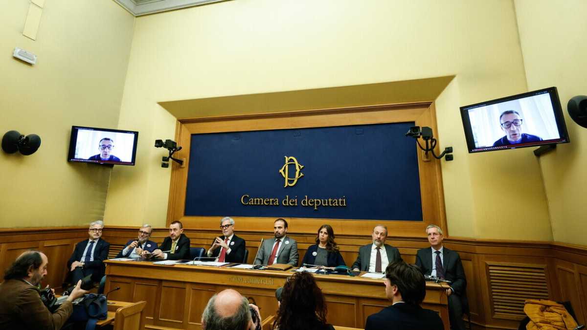 Immagine di L'Intergruppo per il Sì, “riformisti trasversali” dal Pd a FdI