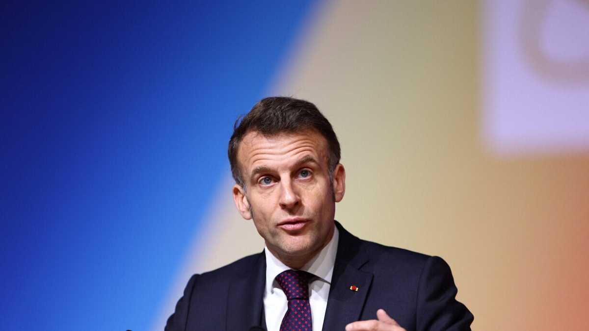 Immagine di Macron sulla Charles de Gaulle rilancia la centralità di Parigi