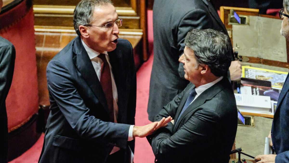 Immagine di L'Iran spacca il campo largo e torna il Terzo Polo: Renzi e Calenda firmano una risoluzione comune