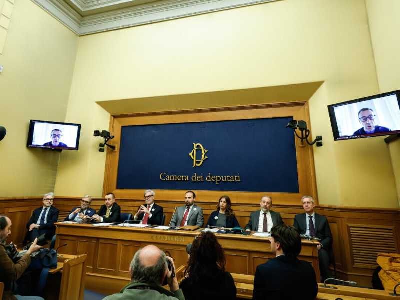 L'Intergruppo per il Sì, “riformisti trasversali” dal Pd a FdI