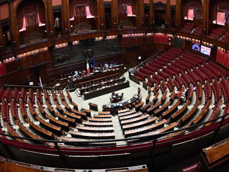 Della vicenda del “corvo di Montecitorio” è sparita ogni traccia ufficiale alla Camera