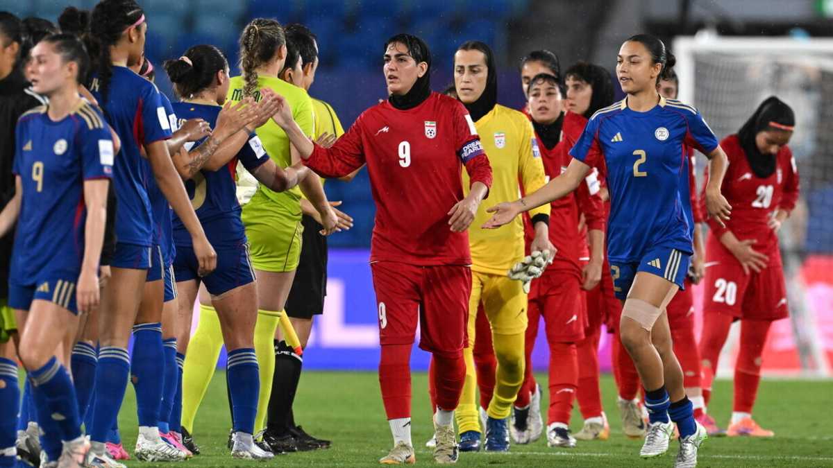 Immagine di La fuga delle calciatrici iraniane in Australia e una lezione sui regimi