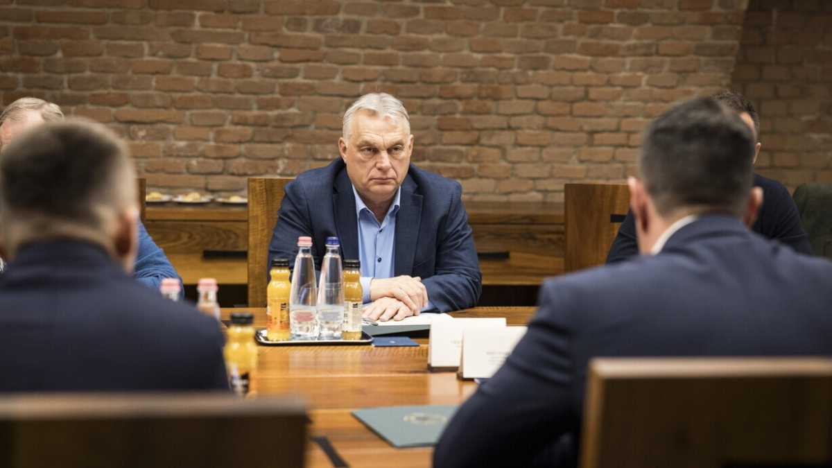 Immagine di L’assalto al portavalori ci racconta la furia antiucraina di Orbán