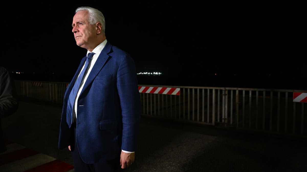 Immagine di Il governo firma la proroga per il rigassificatore di Piombino. Giani: "Darò battaglia"