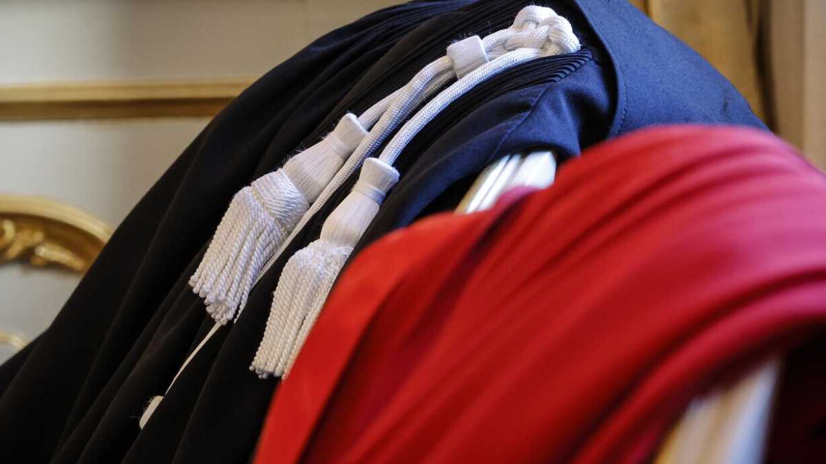 Immagine di Pochi capiscono e tutti sentono. Povero Sì