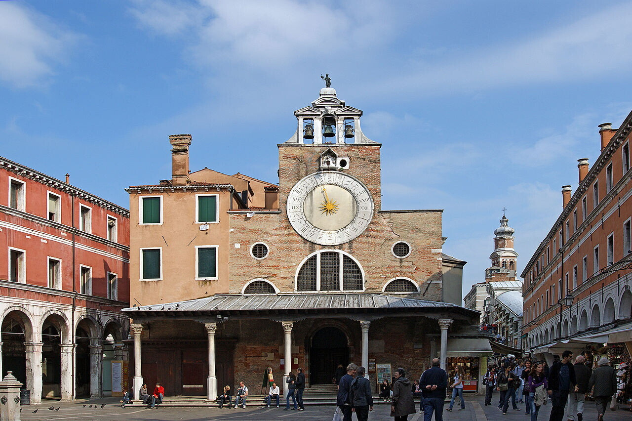 Chiesa di San Giacom&eacute;to, XII secolo: secondo il manoscritto del Chronicon Altinate fu consacrata il 25 marzo 421 (foto: Wikipedia)