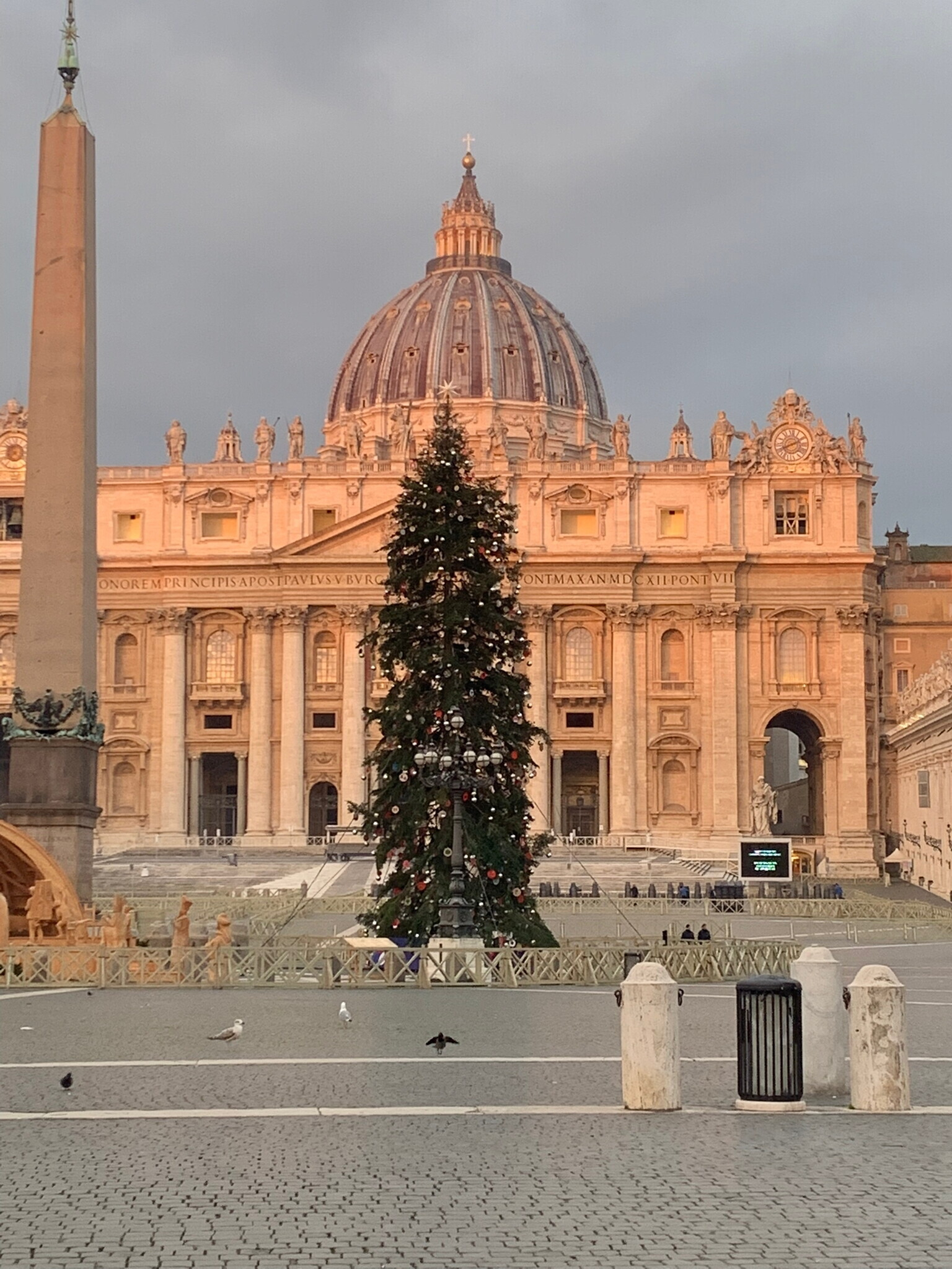 Piazza San Pietro questa mattina. Foto di Matteo Matzuzzi
