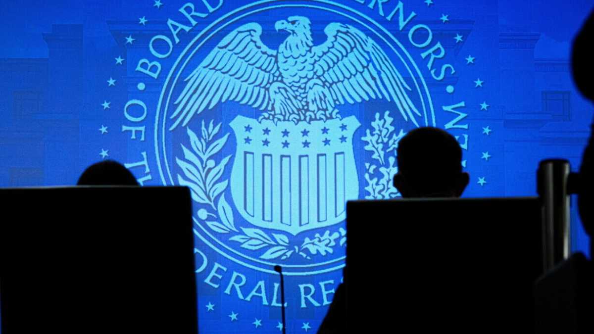 Immagine di Un nuovo choc per le Banche centrali, ma Fed e Bce tengono i tassi stabili