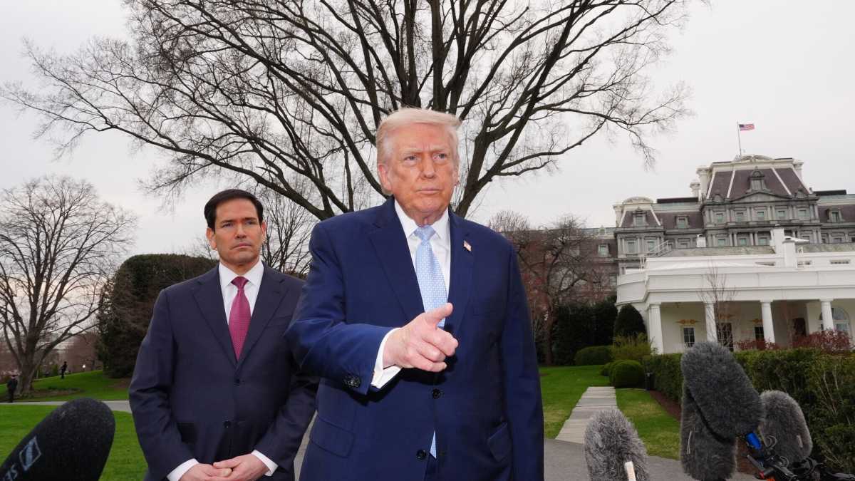 Immagine di Trump, il leader “diverso” chiamato a guidare una società in sofferenza. Anatomia di una crisi che ci tocca da vicino