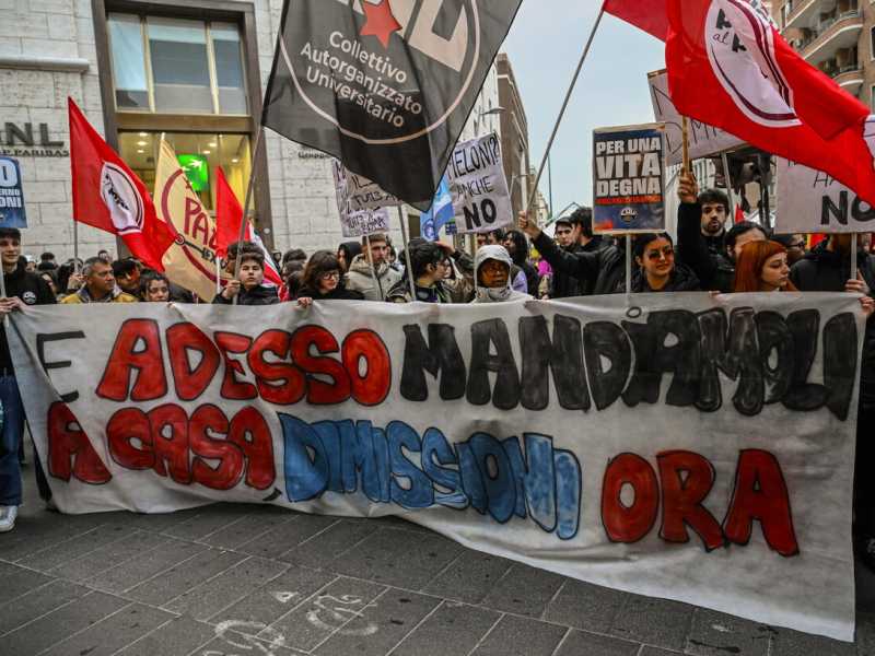 Fermare “la rete” del partito della gogna. Adesioni per Navalny
