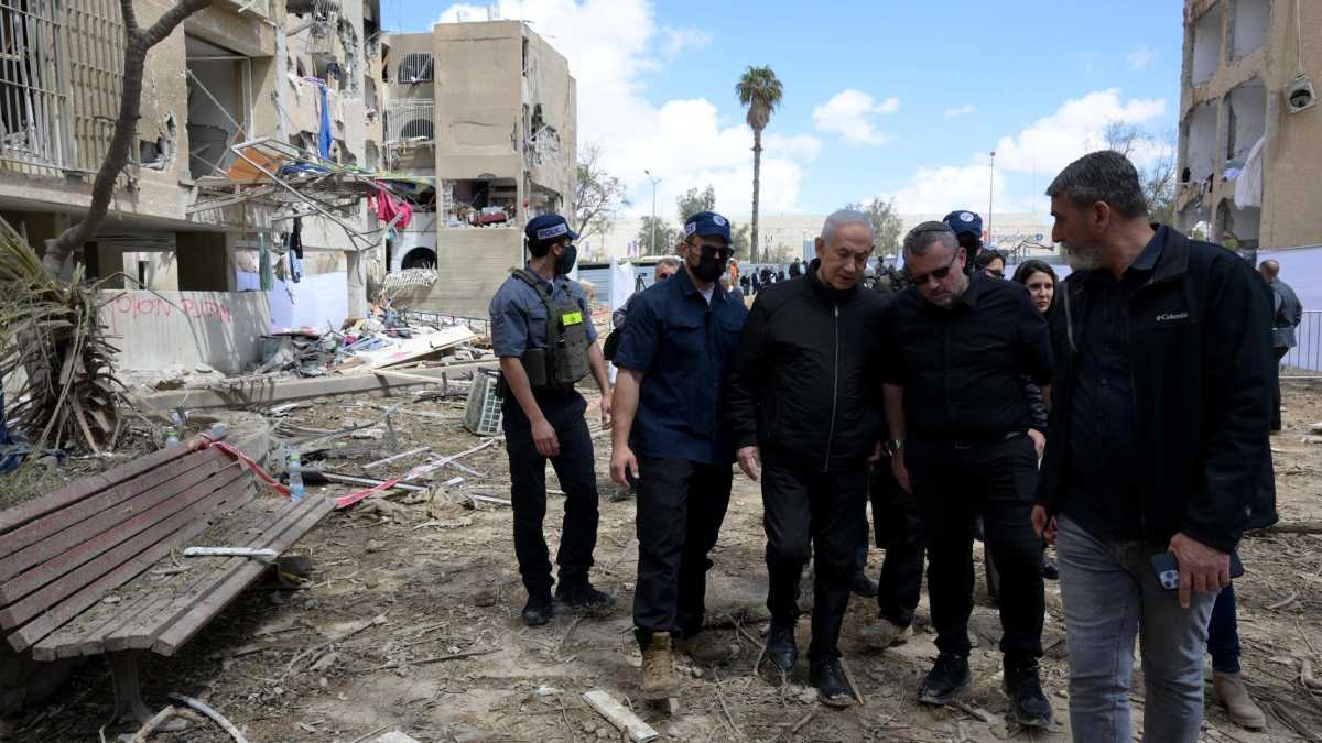 Immagine di Israele a testa in su. La risposta agli attacchi è necessità