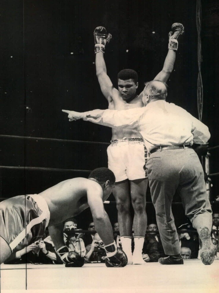 Secondo titolo mondiale ancora contro Sonny Liston