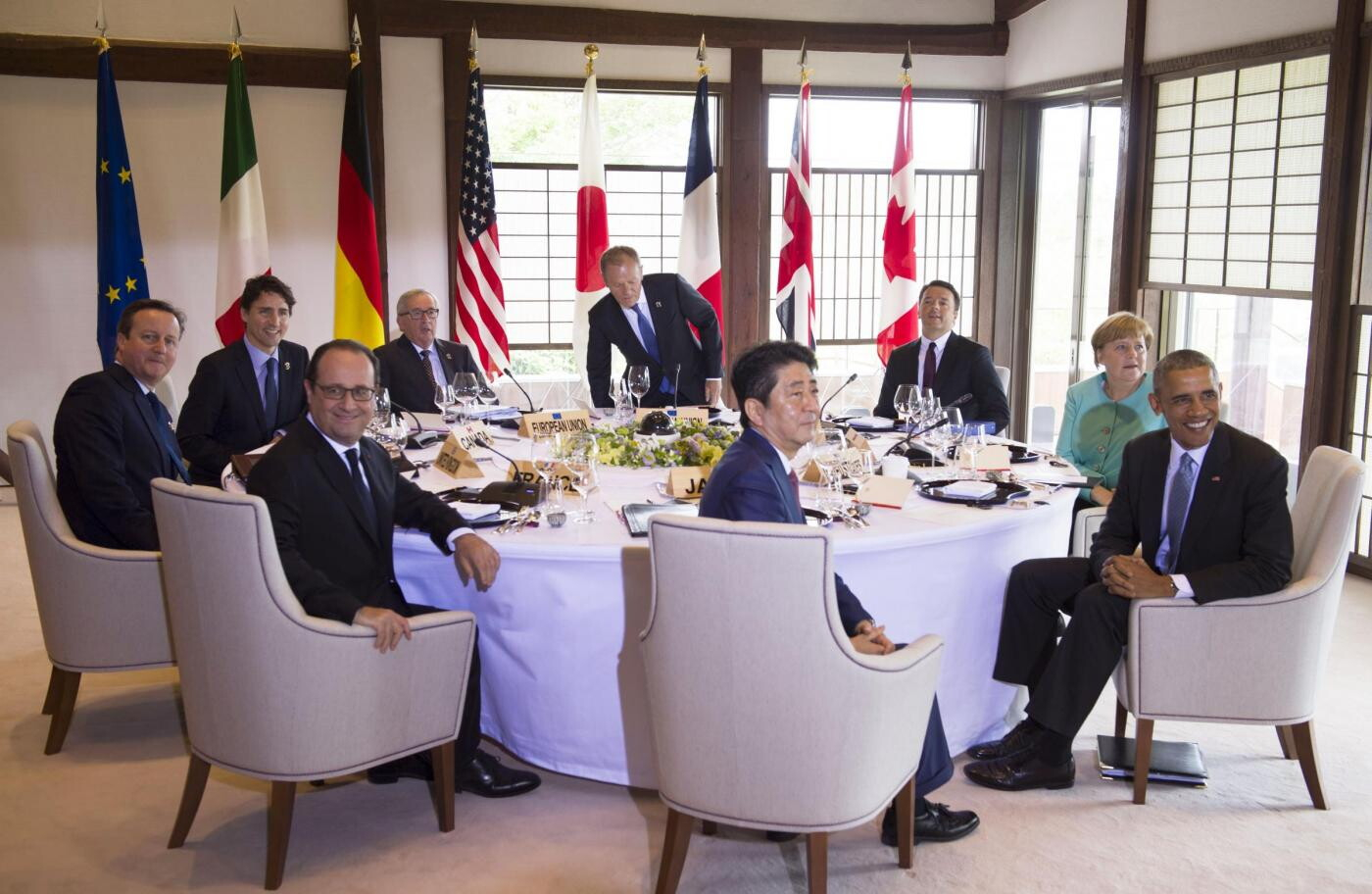 Donald Tusk, Matteo Renzi, Angela Merkel, Barack Obama, Shinzo Abe, Francois Hollande, David Cameron, Justin Trudeau, Jean-Claude Juncker