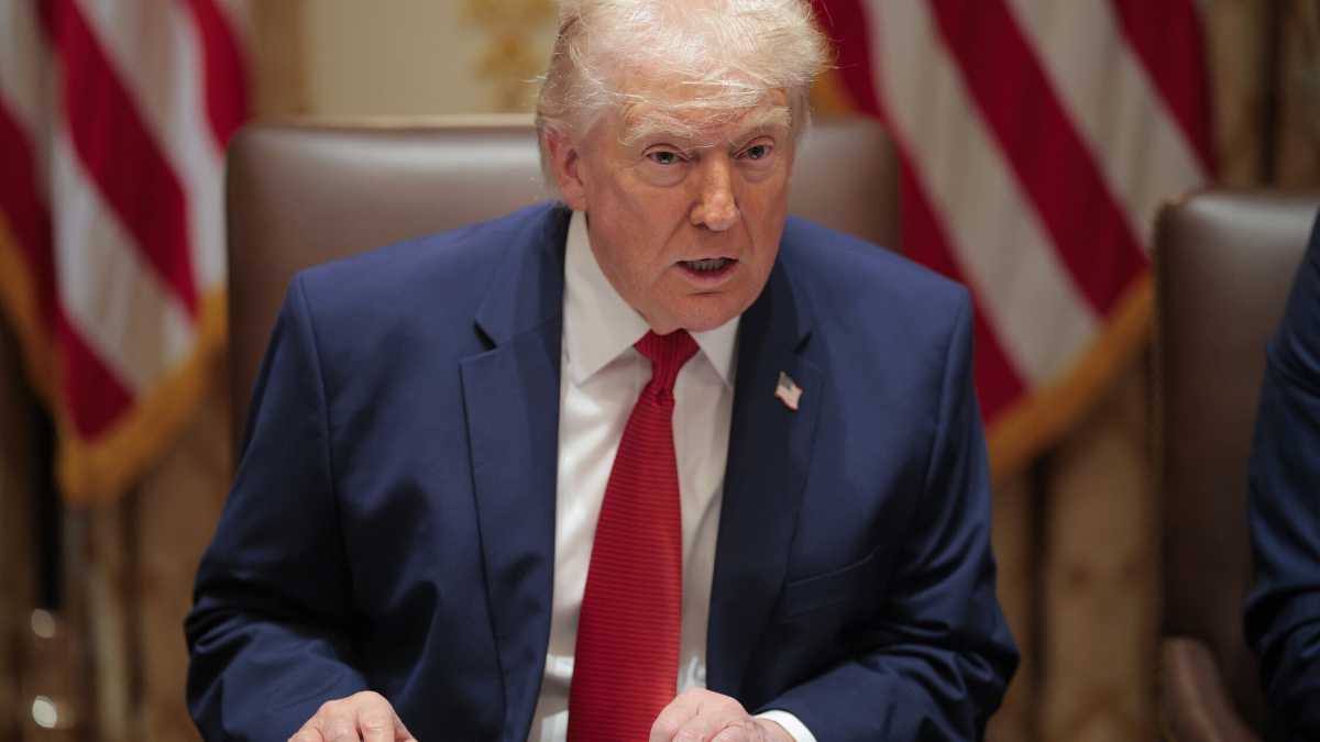 Immagine di Trump rinvia ancora gli attacchi all'energia iraniana: dieci giorni per trattare