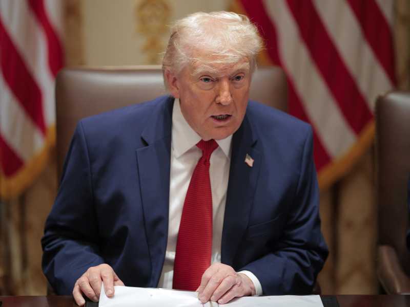 Trump rinvia ancora gli attacchi all'energia iraniana: dieci giorni per trattare