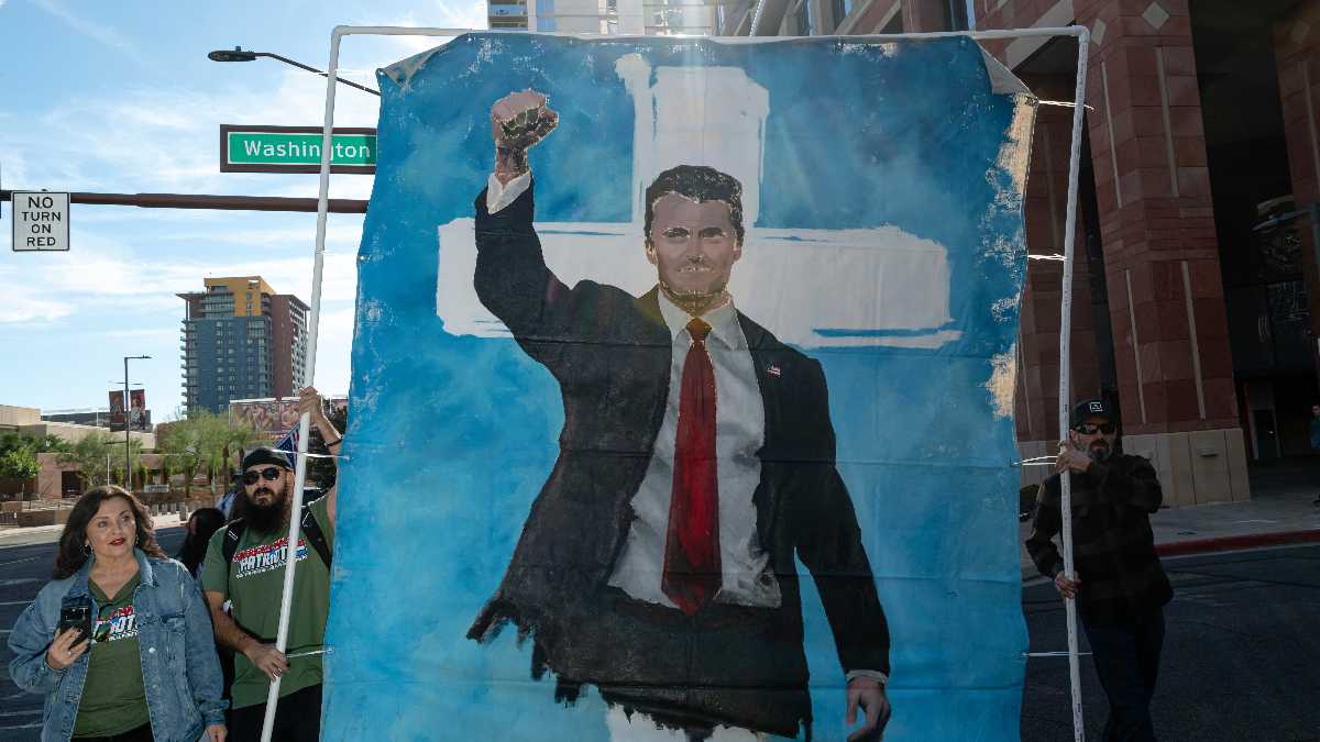 Immagine di Il martire della polarizzazione: Charlie Kirk e la fine della Religione civile