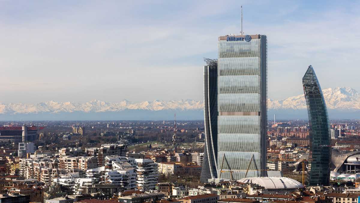 Immagine di Beati i ricchi perché di essi è Milano