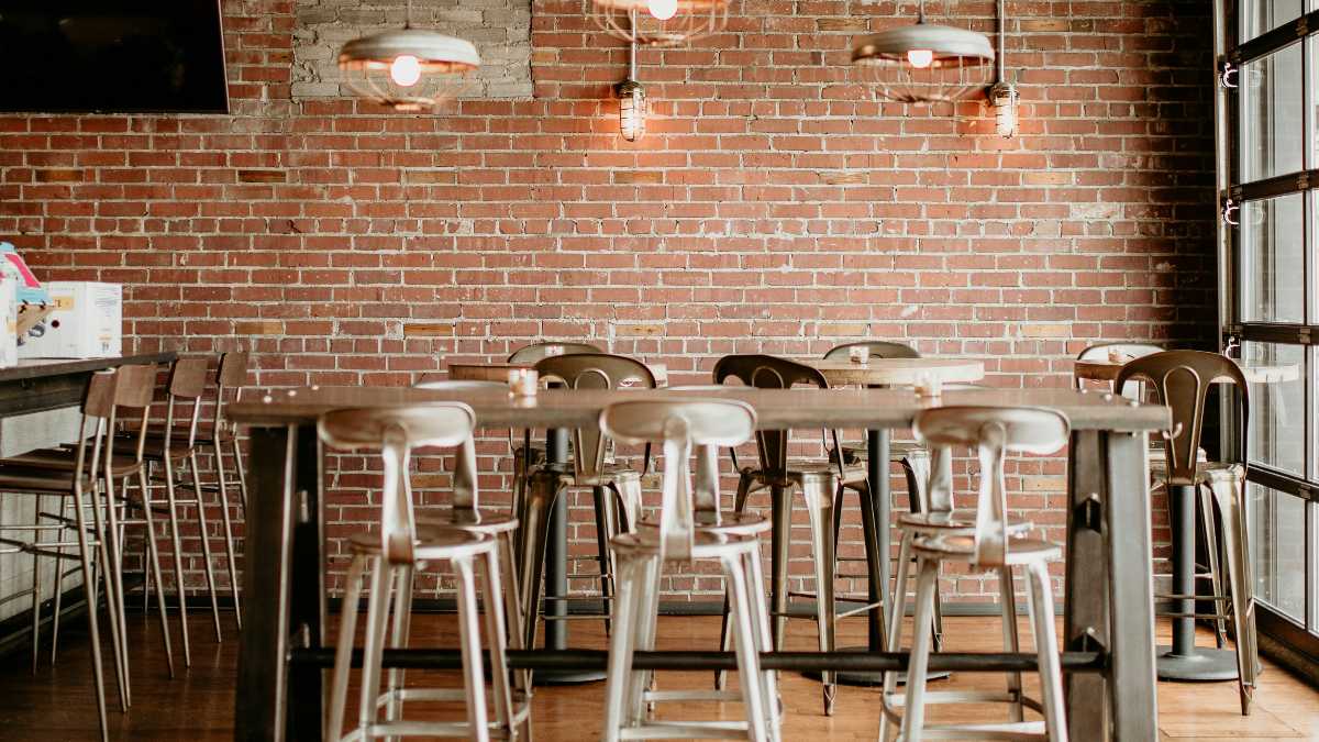 Quelli del bar sport, insuperabili nel dire ciò che non va fatto