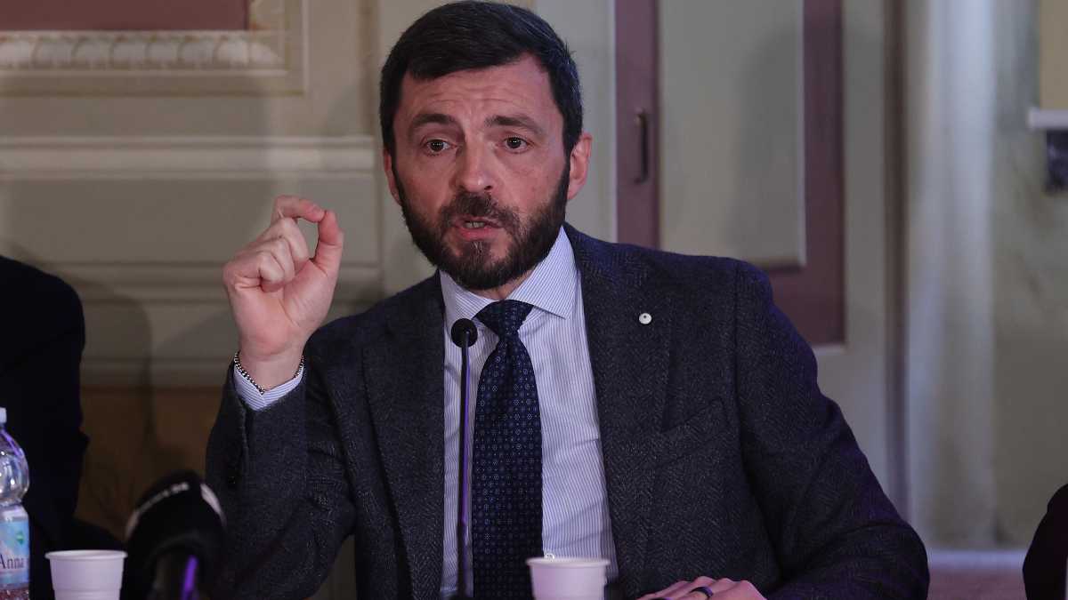 Immagine di Rizzetto (FdI): “Landini ha abbandonato la rivolta. Ora un patto con la Cgil”
