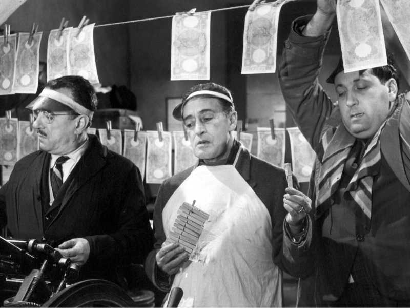 Settant’anni fa “La banda degli onesti”, che i critici chiamarono “filmetto”