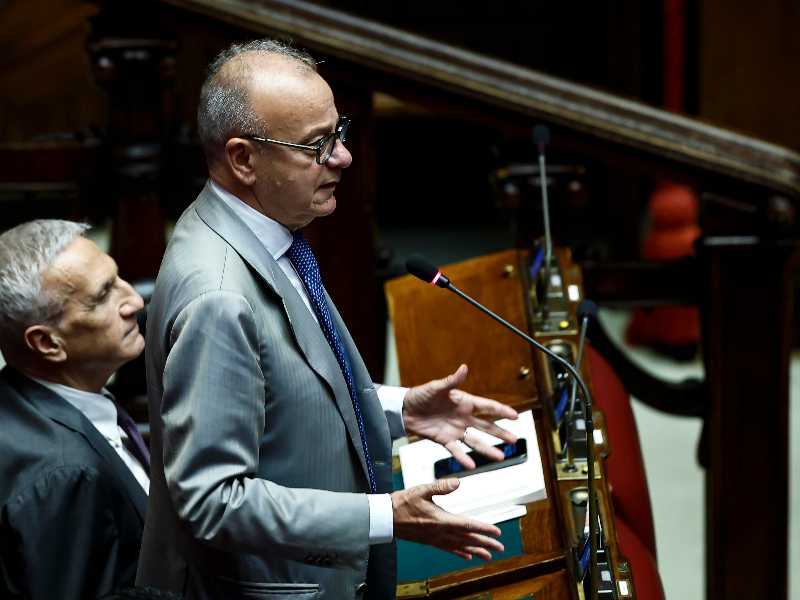 Gianfranco Rotondi durante il ricordo per il secondo anniversario della morte di Silvio Berlusconi al termine delle comunicazioni sulla sicurezza sul lavoro della ministra del Lavoro Marina Calderone, Roma, 12 giugno 2025. ANSA/ANGELO CARCONI